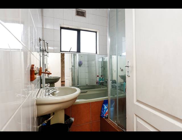 2 BEDROOM APARTMENT FOR SALE IN MORNINGSIDE